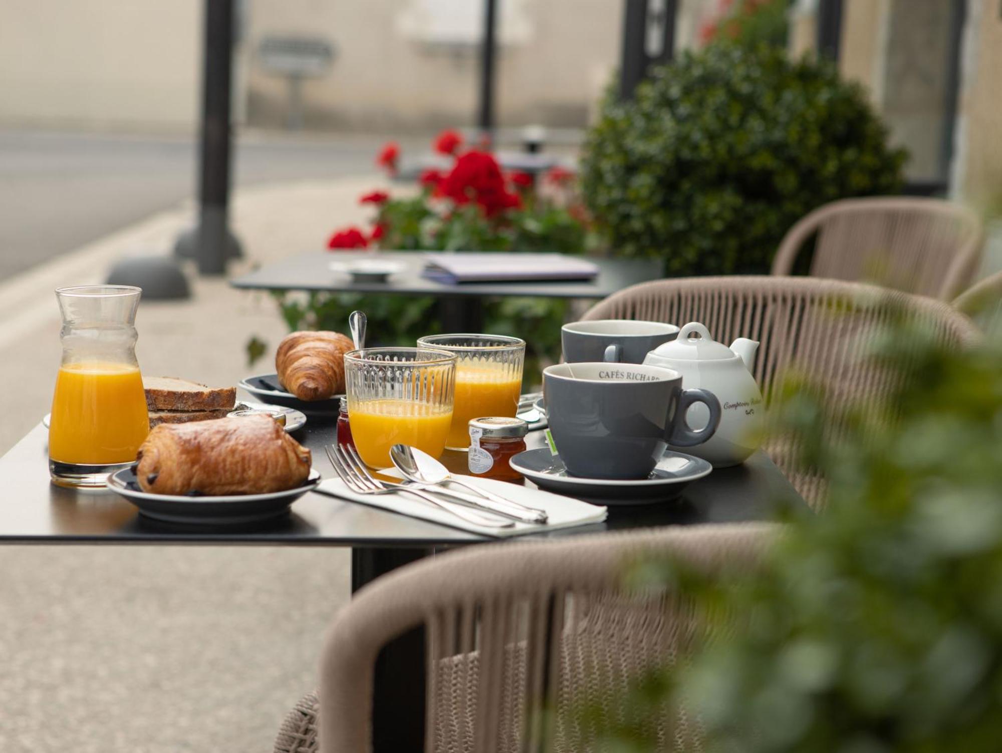 Relais De La Loire Hotel Montlivault Екстериор снимка